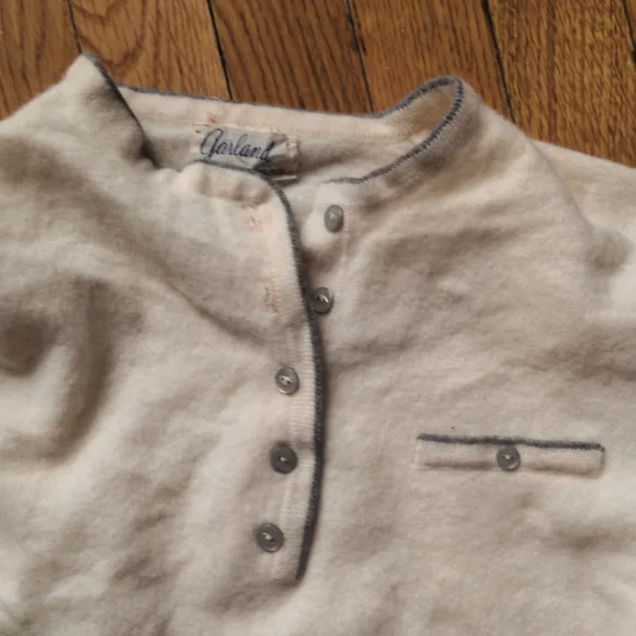 Vintage beige knit henley pullover with blue contrast trim - Picture 2 of 3